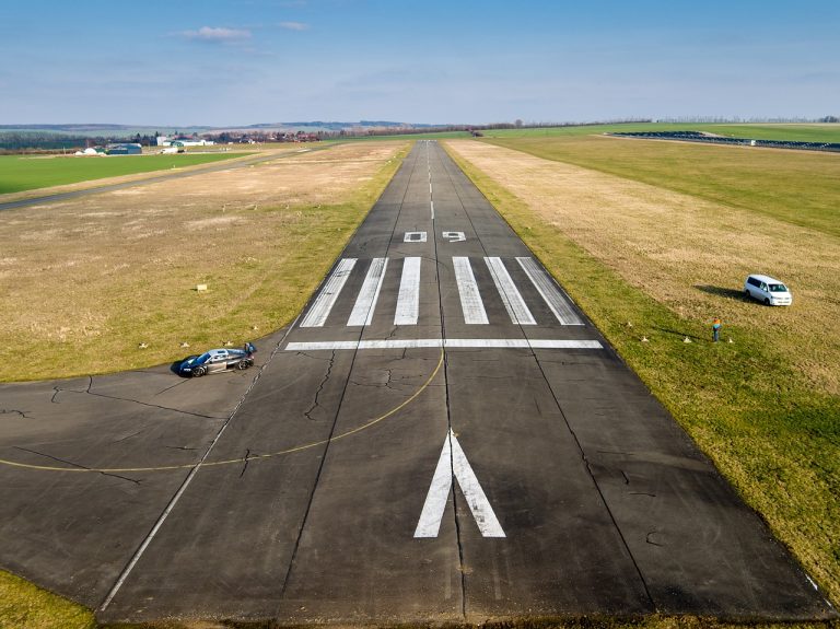 Békéscsaba - Planungsauftrag für Regionalflughafen / Békéscsaba - Planning contract for regional airport