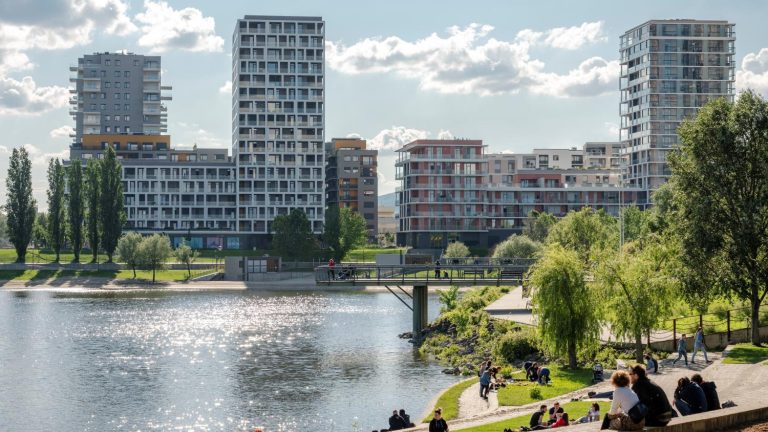 Property Market Kft. - BudaPart zu einem Drittel fertiggestellt / Property Market Kft. - BudaPart one-third complete