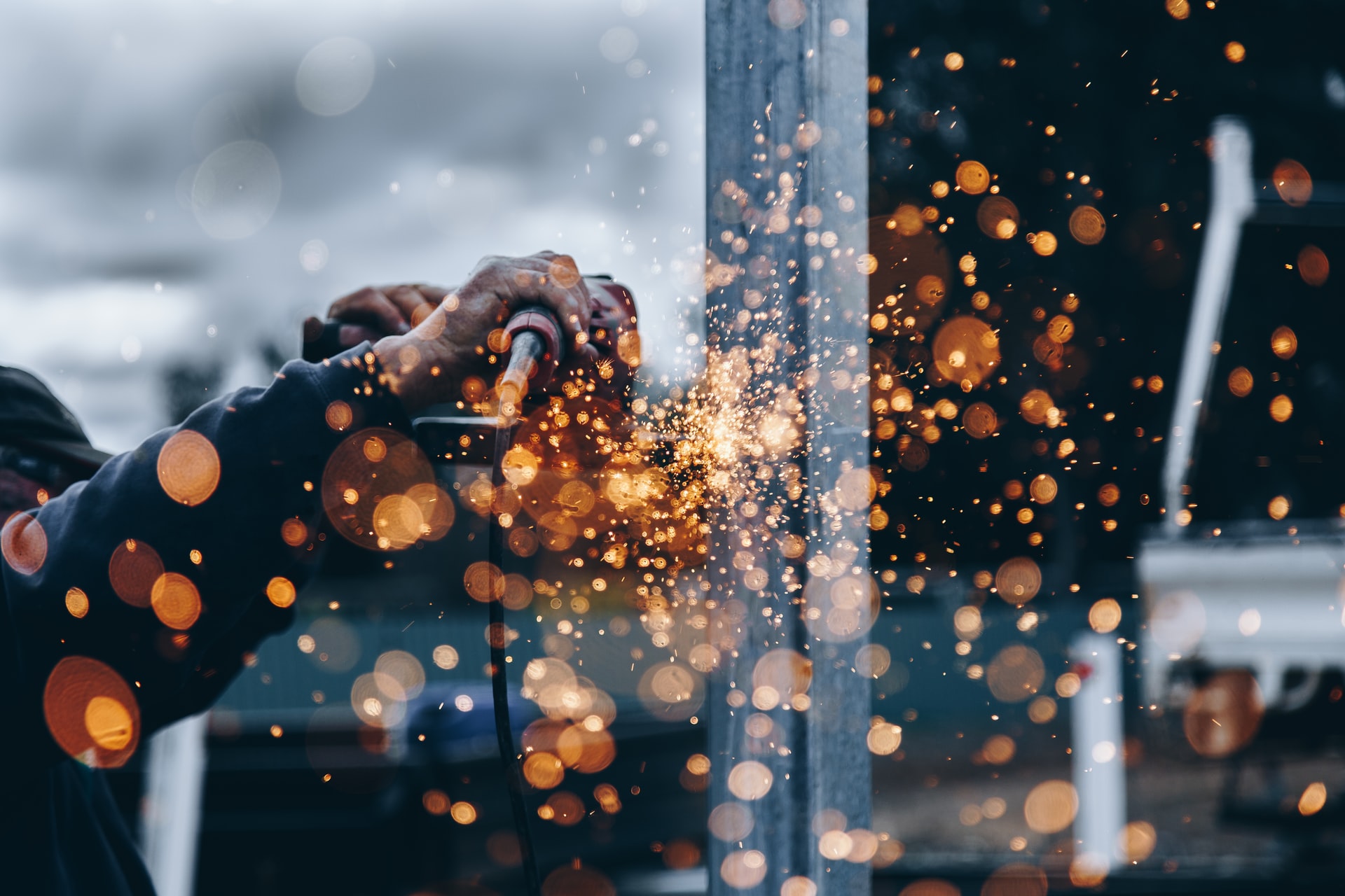 Industrieproduktion noch robust