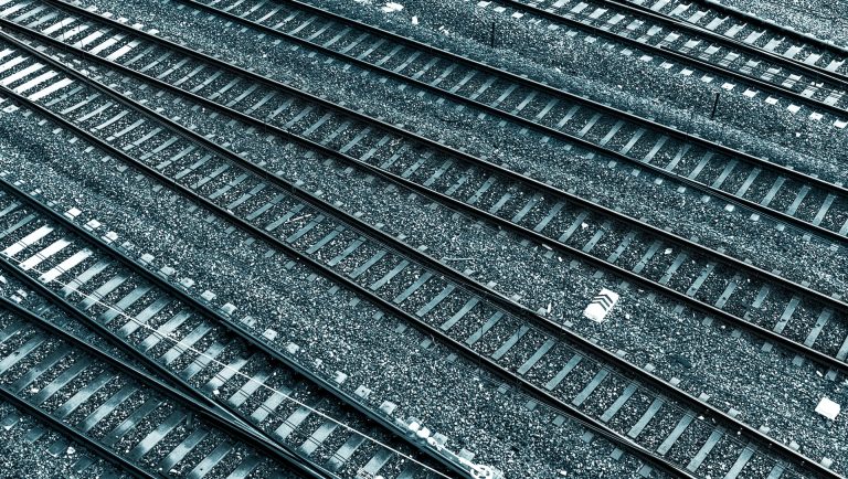 Logistik - Bahnumschlag wird ausgebaut / Logistics – Rail handling area is being expanded