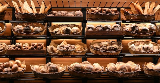 Félegyházi Pékség Kft. - Großbäckerei in Kiskunfélegyháza / Félegyházi Pékség Kft. – Large Bakery in Kiskunfélegyháza
